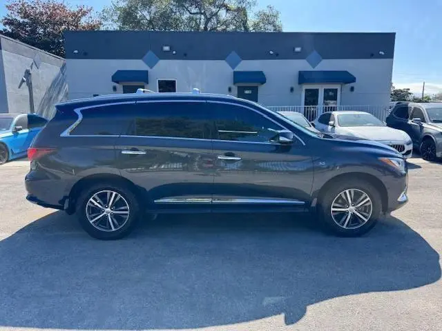 2020 INFINITI QX60 LUXE  