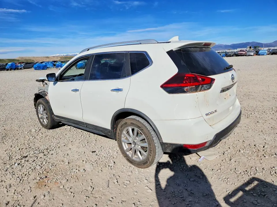 2020 NISSAN ROGUE SV  