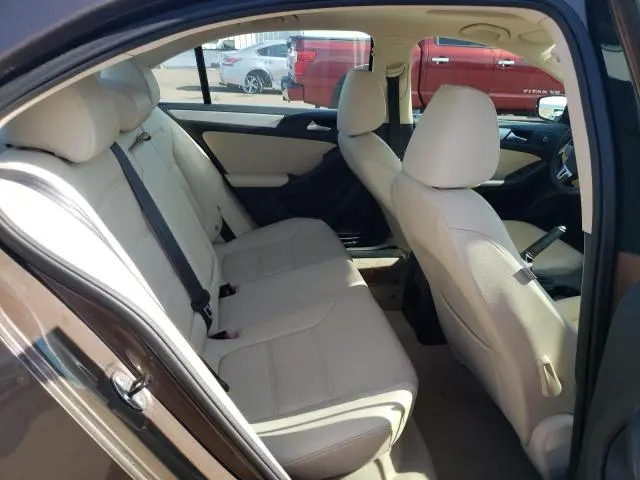 2014 VOLKSWAGEN JETTA SE  
