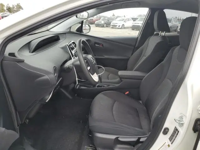 2017 TOYOTA PRIUS   