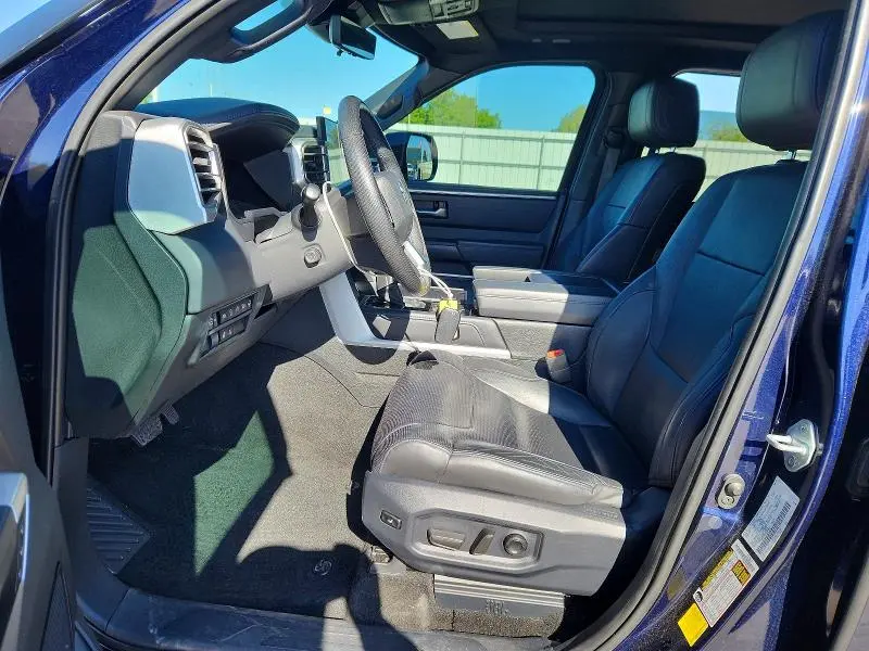 2022 TOYOTA TUNDRA PLATINUM  