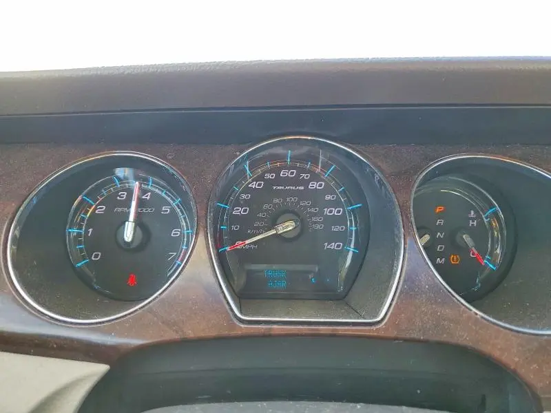 2011 FORD TAURUS LIMITED  