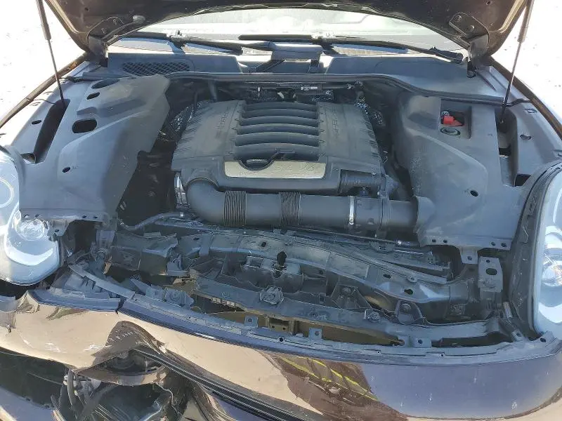 2018 PORSCHE CAYENNE   