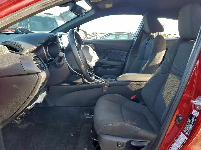 2018 TOYOTA C-HR XLE  