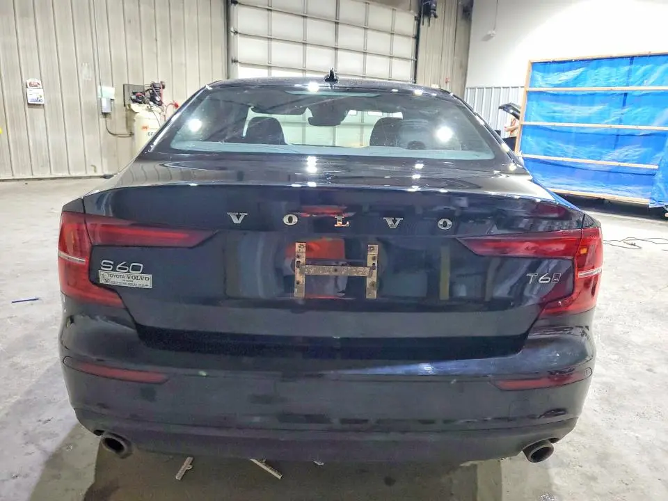 2020 VOLVO S60 T6 MOMENTUM  
