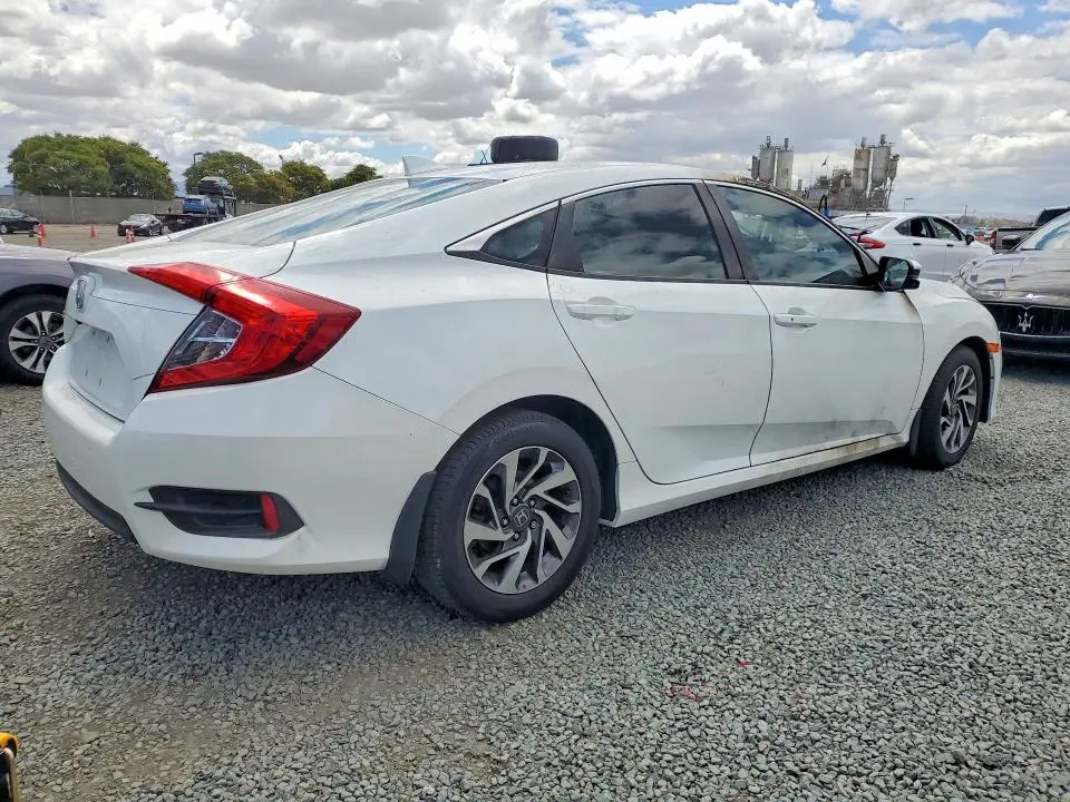 2018 HONDA CIVIC EX  