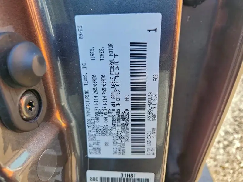 2024 TOYOTA SEQUOIA SR5  