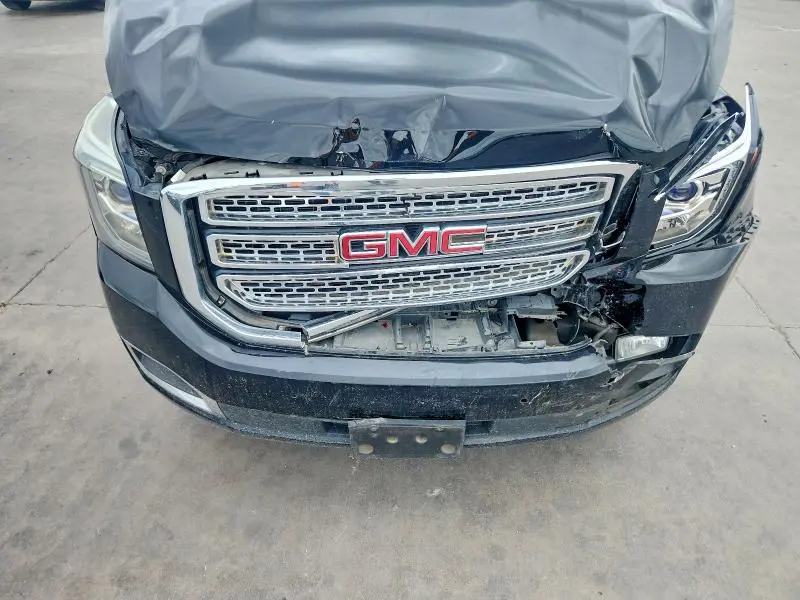 2016 GMC YUKON SLE  