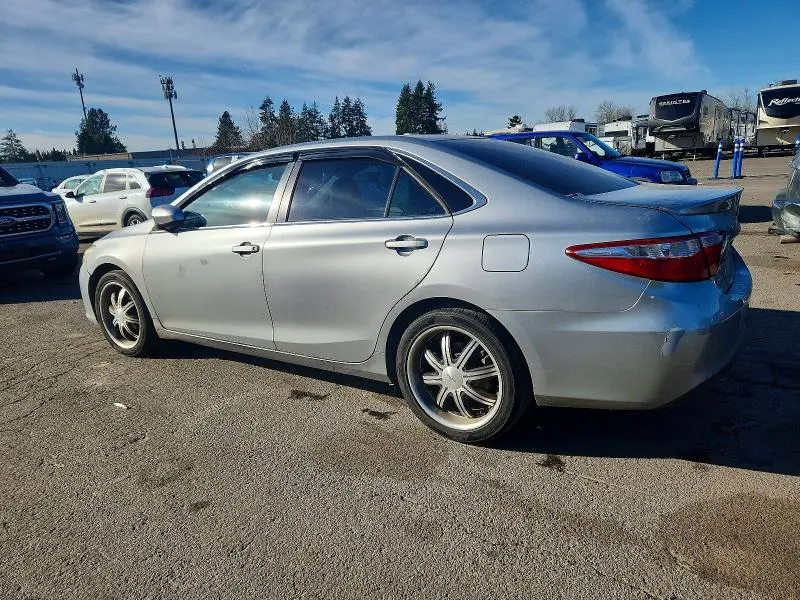 2016 TOYOTA CAMRY LE  