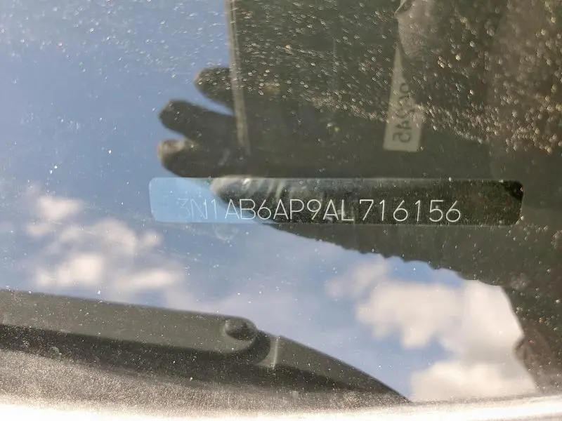 2010 NISSAN SENTRA 2.0  
