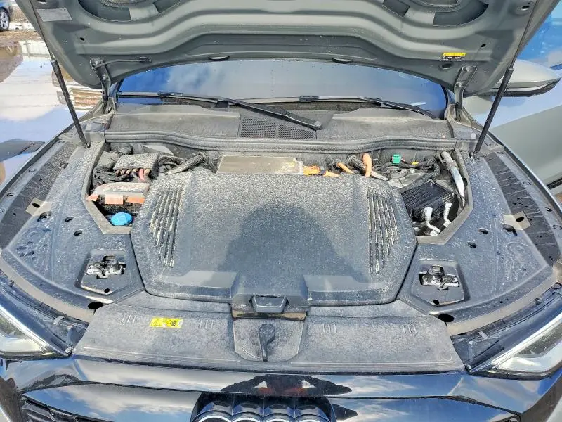 2024 AUDI Q8 E-TRON PRESTIGE  