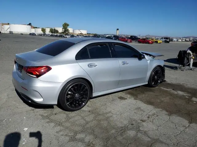 2019 MERCEDES-BENZ A 220  