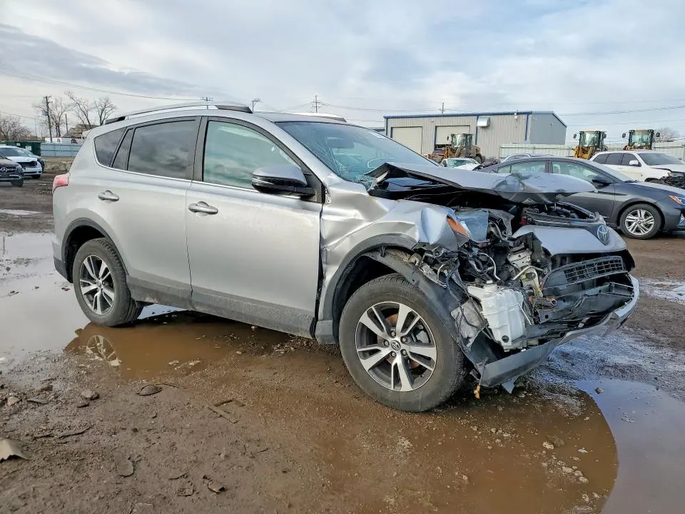 2016 TOYOTA RAV4 XLE  