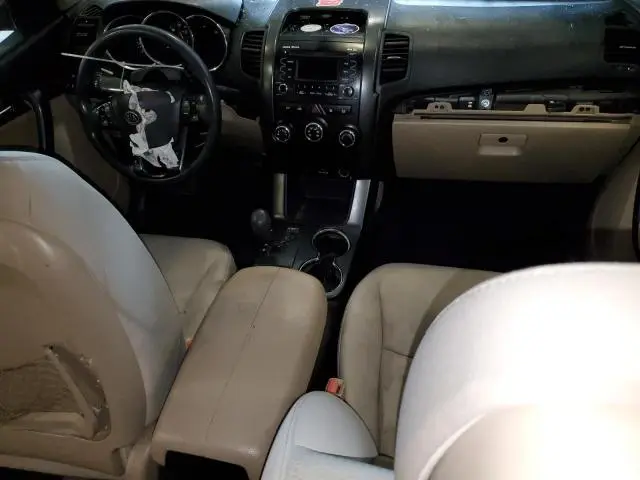 2011 KIA SORENTO BASE  