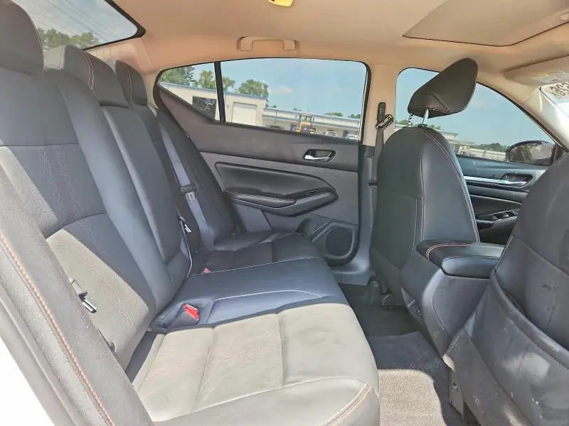 2024 NISSAN ALTIMA SR  