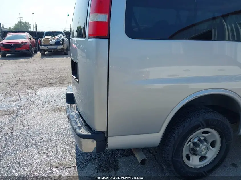 2016 CHEVROLET EXPRESS 3500 LT