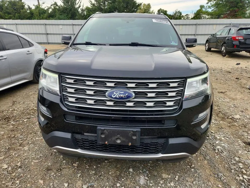2017 FORD EXPLORER XLT  