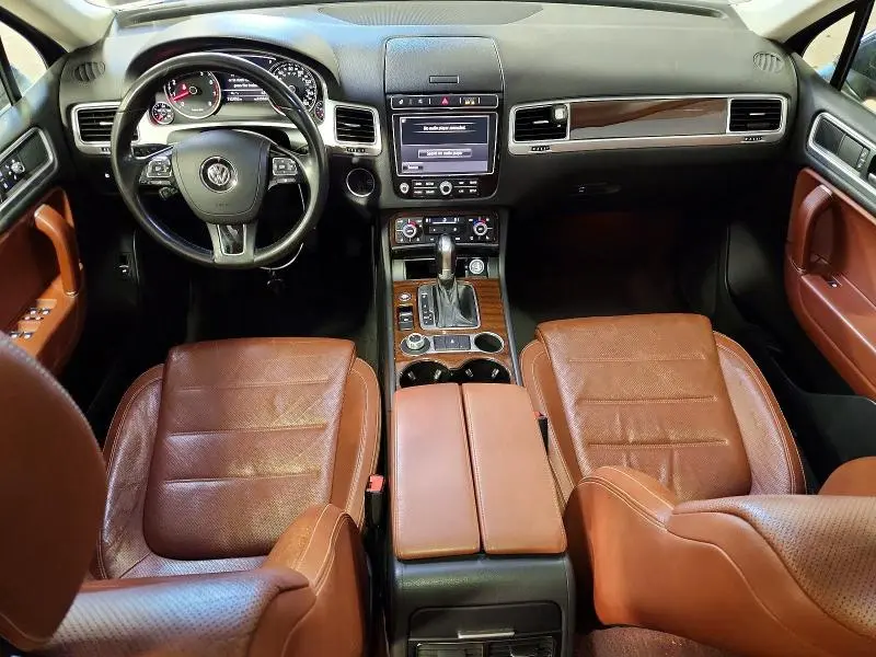 2016 VOLKSWAGEN TOUAREG SPORT  