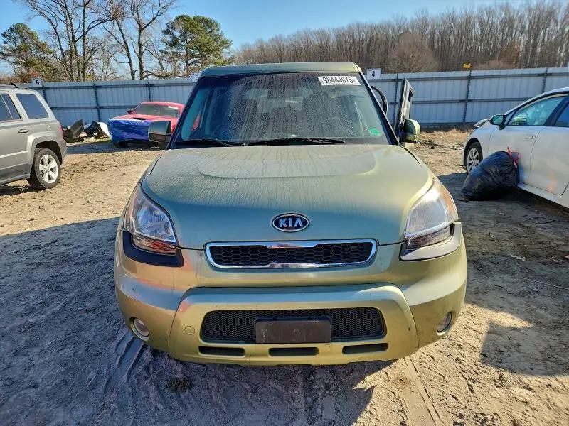 2011 KIA SOUL +  
