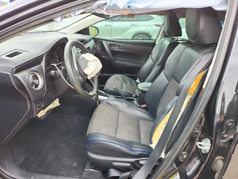 2017 TOYOTA COROLLA SE  