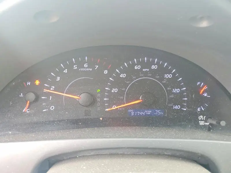 2010 TOYOTA CAMRY LE  