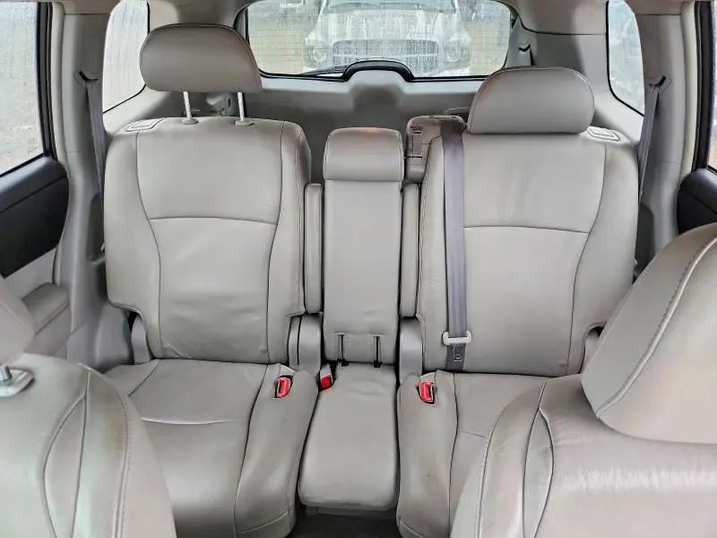 2010 TOYOTA HIGHLANDER LIMITED  