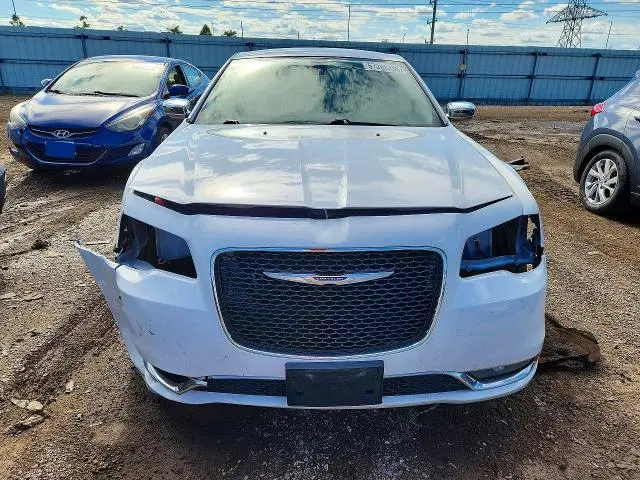 2019 CHRYSLER 300 LIMITED  