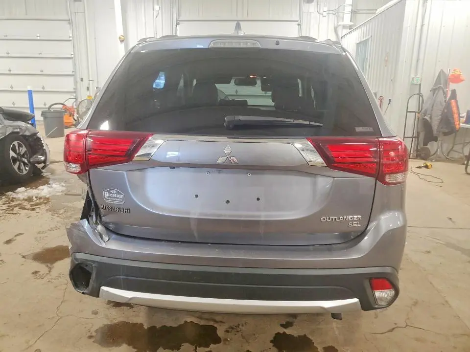 2017 MITSUBISHI OUTLANDER SE  