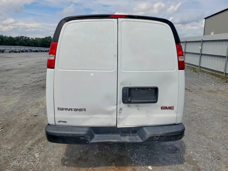2023 GMC SAVANA G2500  