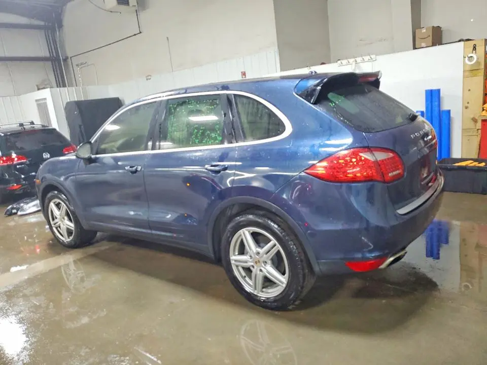 2013 PORSCHE CAYENNE   
