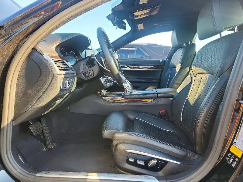 2016 BMW 750 XI  