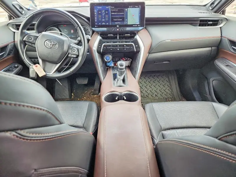 2021 TOYOTA VENZA LIMITED  