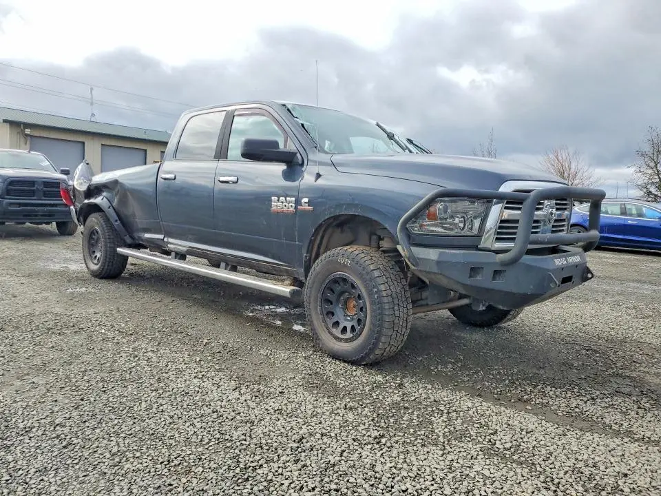 2015 RAM 2500 SLT  