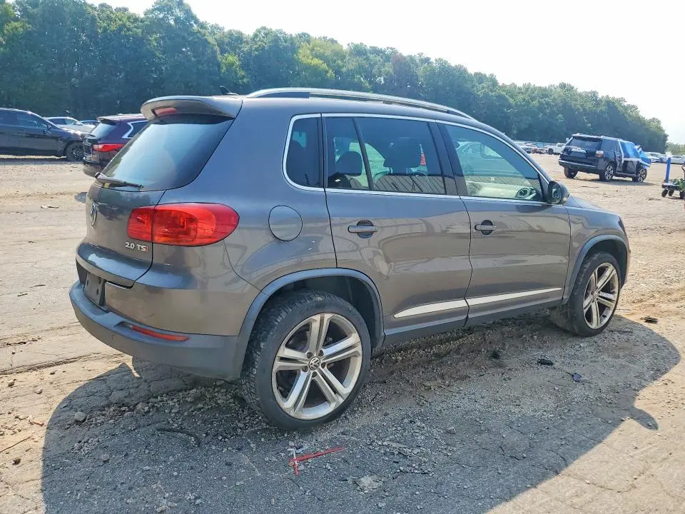 2014 VOLKSWAGEN TIGUAN S  