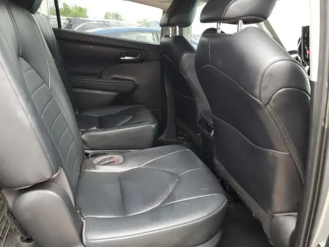2023 TOYOTA HIGHLANDER L  