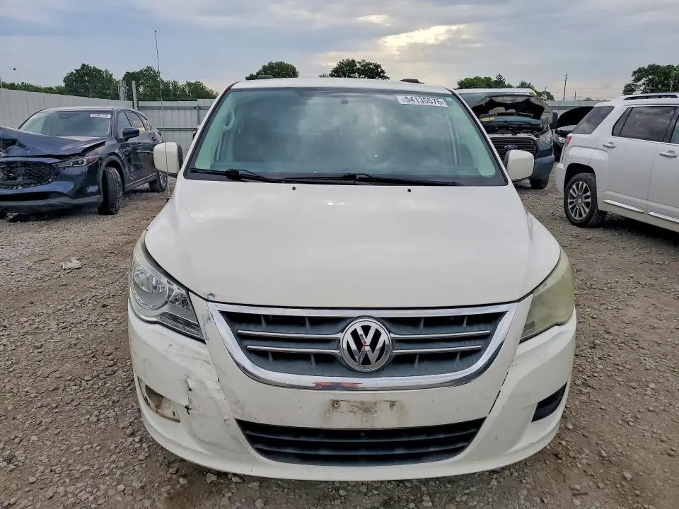 2012 VOLKSWAGEN ROUTAN SE  