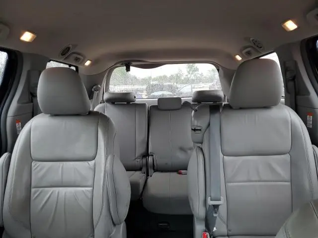 2015 TOYOTA SIENNA XLE  