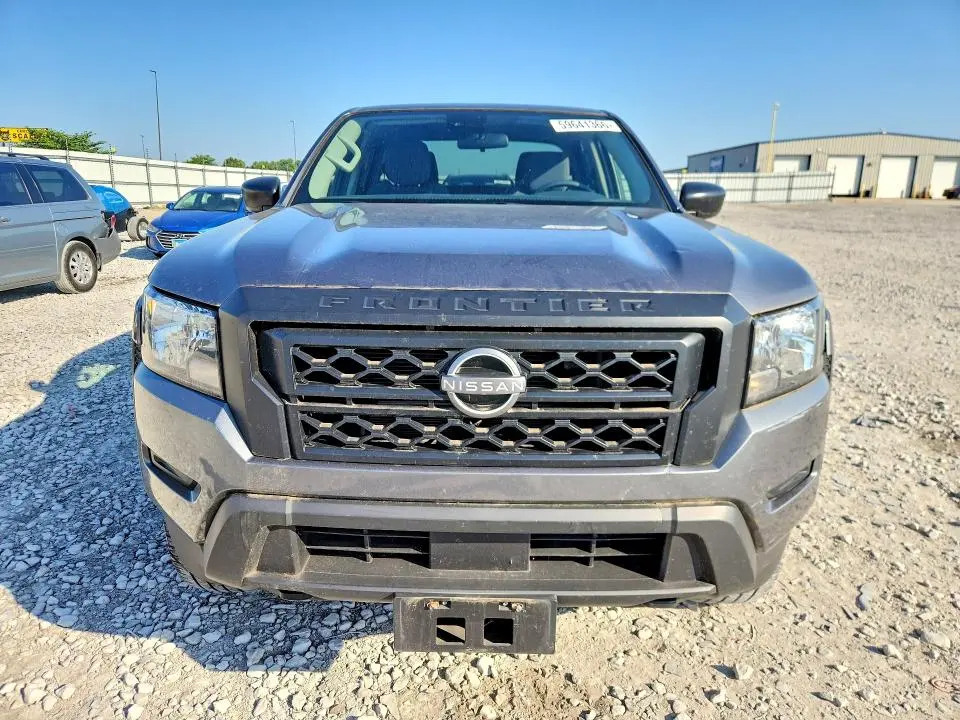 2022 NISSAN FRONTIER S  