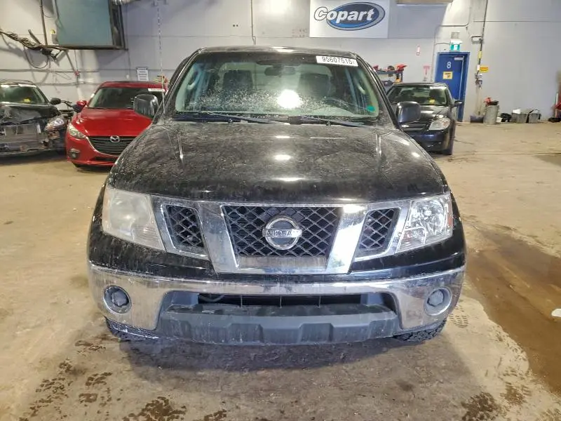 2011 NISSAN FRONTIER SV  