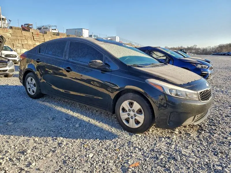 2017 KIA FORTE LX  