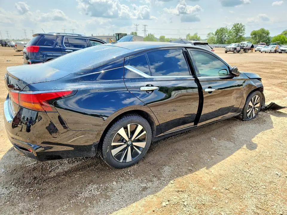 2020 NISSAN ALTIMA SL  