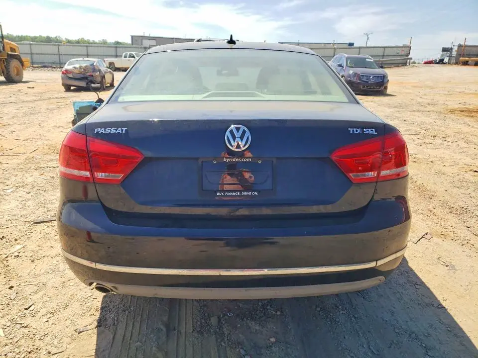 2012 VOLKSWAGEN PASSAT SEL  