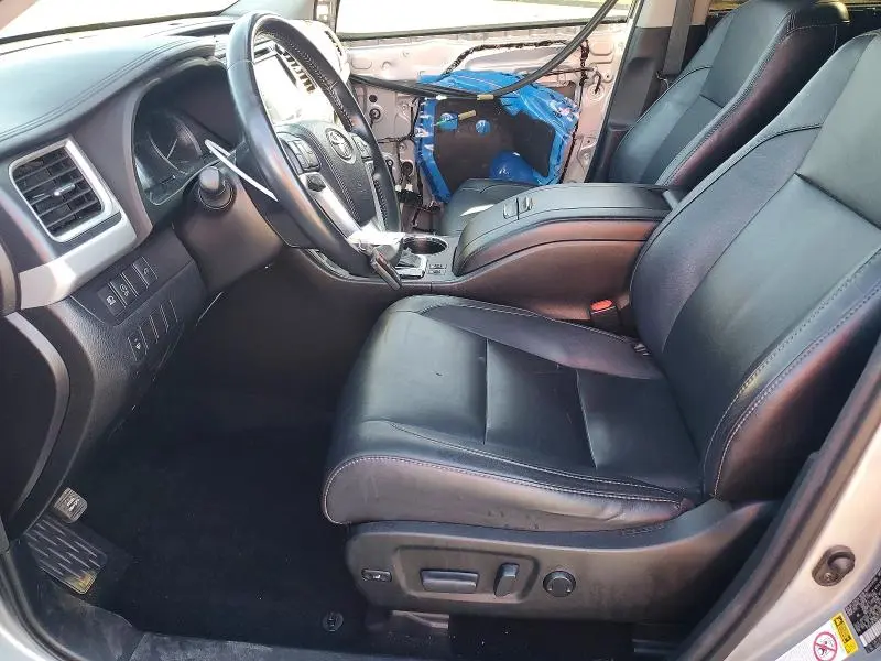 2017 TOYOTA HIGHLANDER XLE  