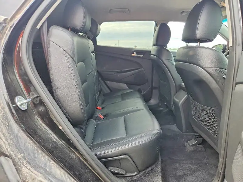 2020 HYUNDAI TUCSON SE  