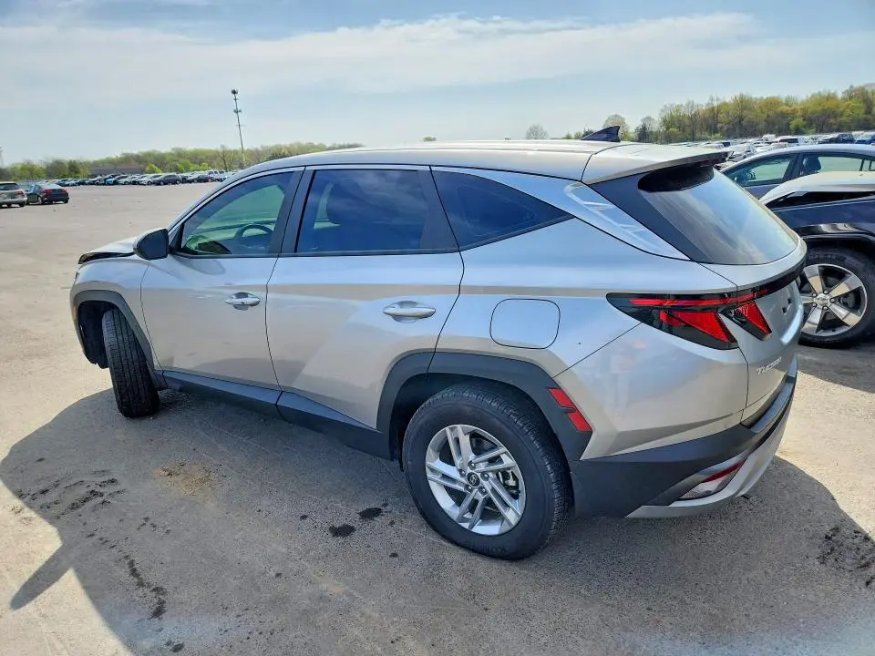 2026 HYUNDAI TUCSON SE  