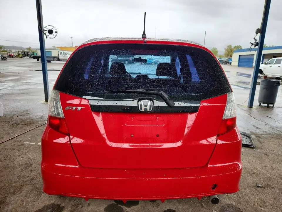 2011 HONDA FIT   