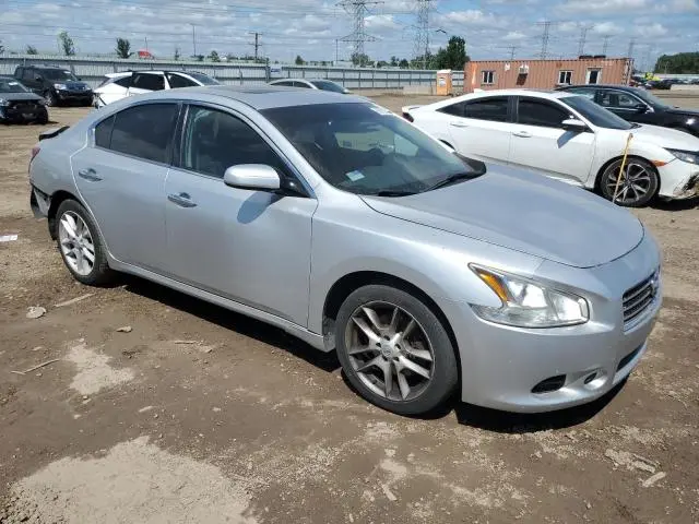 2010 NISSAN MAXIMA S  