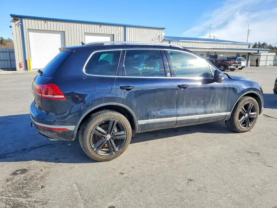 2017 VOLKSWAGEN TOUAREG   