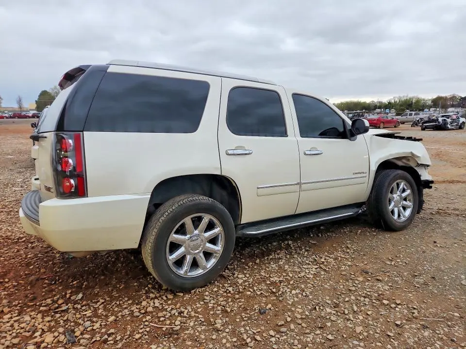 2013 GMC YUKON DENALI  