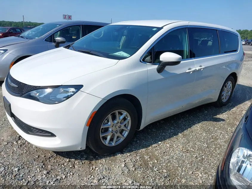 2022 CHRYSLER VOYAGER LX